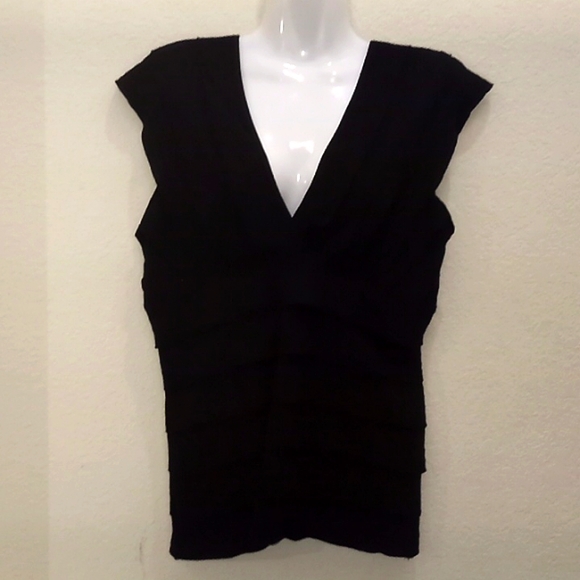 Max Edition Layered Knit Top - Picture 4 of 13